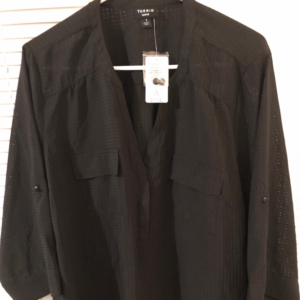 NWT Torrid 1X Black Harper Top